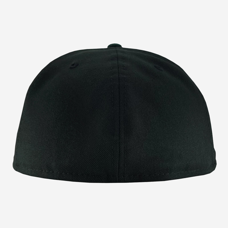 Backside of New Era 9FIFTY black fitted cap. 