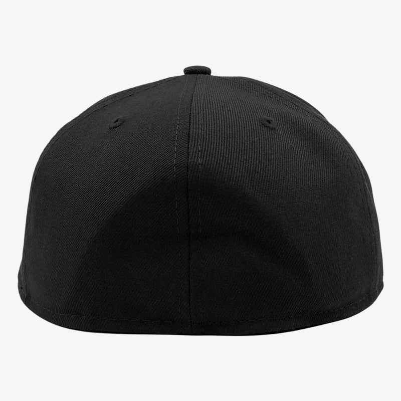 Backside of New Era 9FIFTY black cap with black plastic snap back closure.